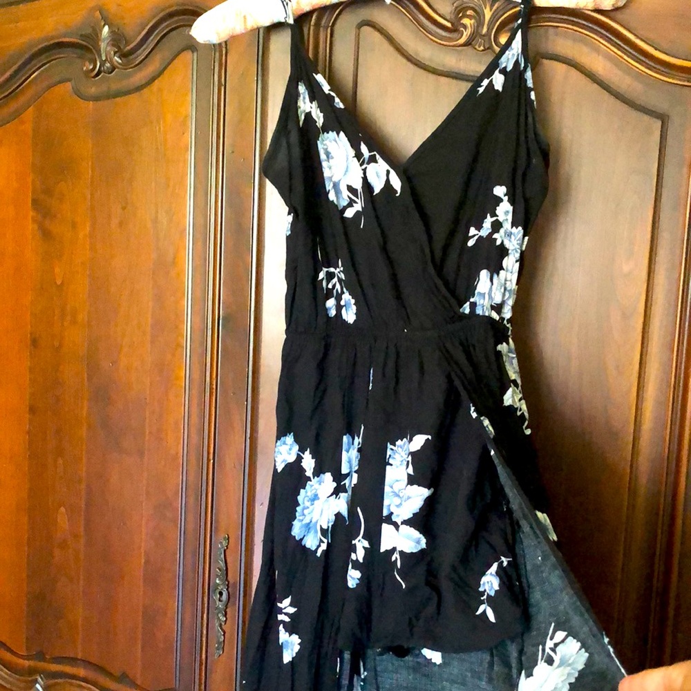 Maxi summer dress with romper underneath Size small. - Picture 3 of 5